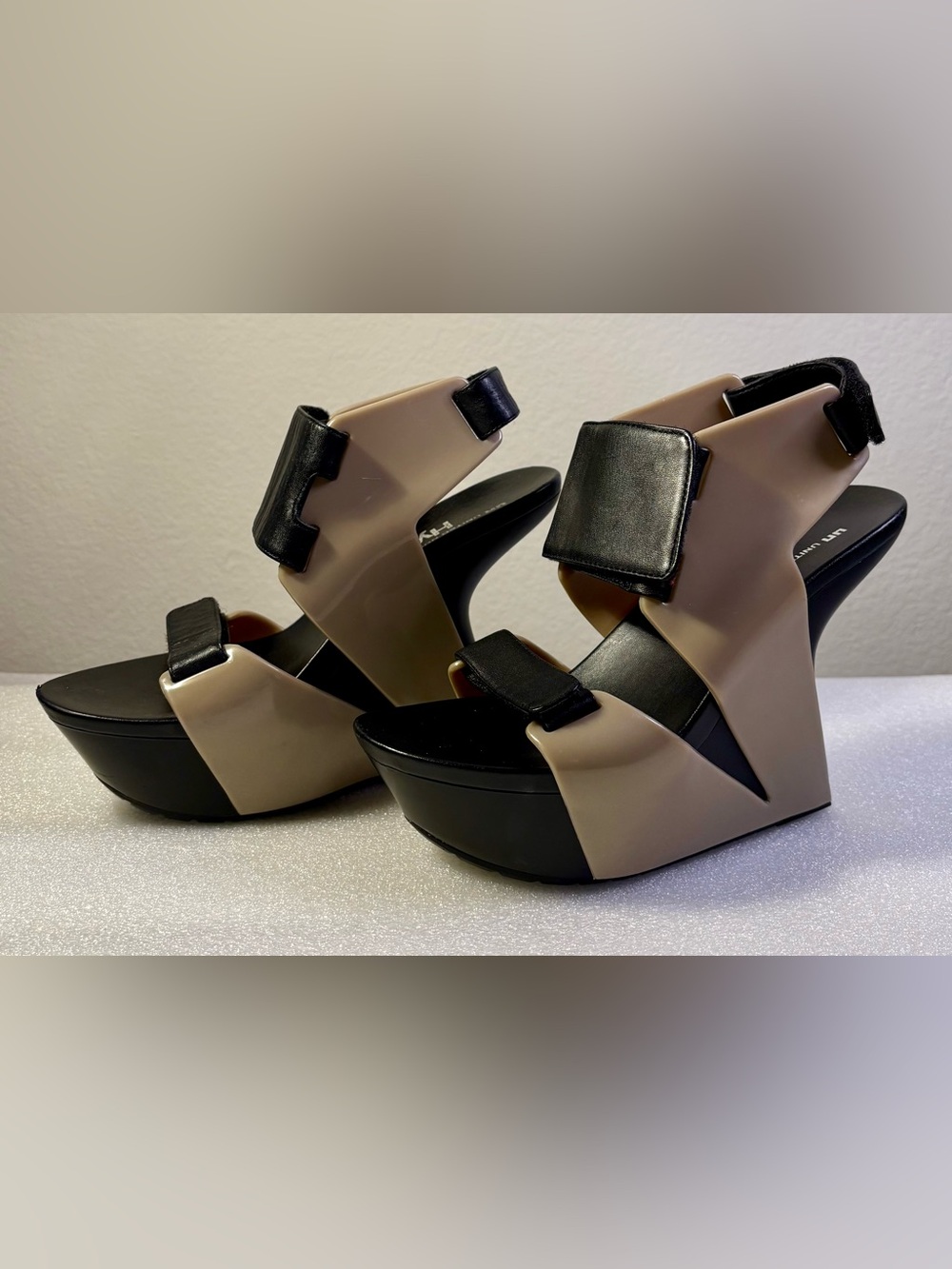 United Nude Hybrid Architectural Platform Wedge Sandals Black Nude Size 37